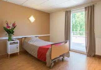 découvrez des solutions de logement adaptées aux étudiants et aux ehpad à lyon. trouvez facilement un hébergement confortable et proche des services, que vous soyez étudiant ou à la recherche d'un établissement pour un proche.