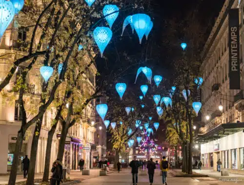 découvrez lyon, une ville romantique où l'histoire et la beauté se rencontrent. flânez dans ses ruelles pavées, admirez la vue depuis la colline de fourvière et savourez des dîners aux chandelles dans des bistrots typiques. lyon vous promet une escapade inoubliable en amoureux.