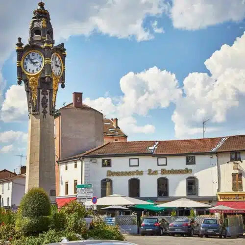 découvrez les meilleures communes familiales près de lyon, parfaites pour s'épanouir en famille. profitez d'un cadre de vie agréable, d'écoles de qualité et d'activités adaptées à tous les âges, tout en restant à proximité de la ville.