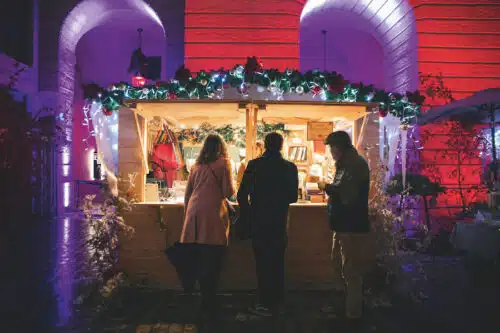 découvrez la brocante solidaire de lyon, un marché unique où chaque achat contribue à une bonne cause. trouvez des objets d'occasion, vintage et artisans locaux tout en soutenant des initiatives solidaires. rejoignez-nous pour un shopping éthique et convivial !