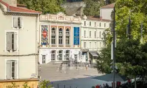 découvrez annonay à travers ses voyages gourmands, une expérience culinaire unique qui vous fera savourer les délices locaux et les spécialités régionales. explorez les saveurs authentiques et laissez-vous tenter par des découvertes gastronomiques inoubliables.