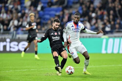 découvrez les piques et réactions des joueurs de beşiktaş après leur victoire éclatante contre lyon. revivez les moments forts du match et les déclarations qui font le buzz dans le monde du foot !