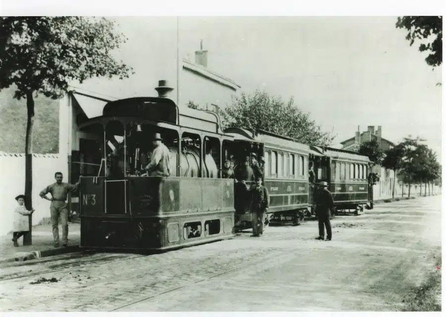 découvrez le nouvel tramway t8 à lyon, une avancée majeure pour le transport en commun. profitez de trajets rapides, confortables et écologiques dans cette métropole dynamique, reliant efficacement les quartiers et améliorant la mobilité urbaine.