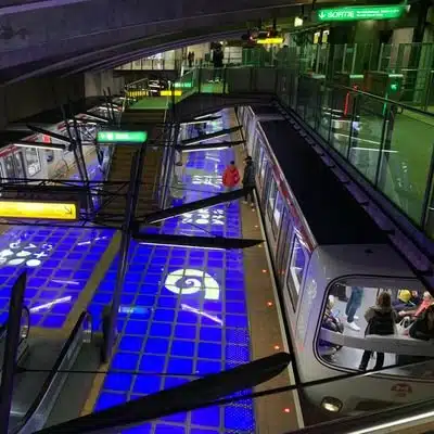 découvrez les mystères du métro lyonnais à travers le phénomène fascinant de la fumée. que signifie-t-elle pour les usagers et quelles sont les causes de son apparition dans les stations et rames ? plongez dans l'univers souterrain de lyon et explorez ce phénomène intrigant.