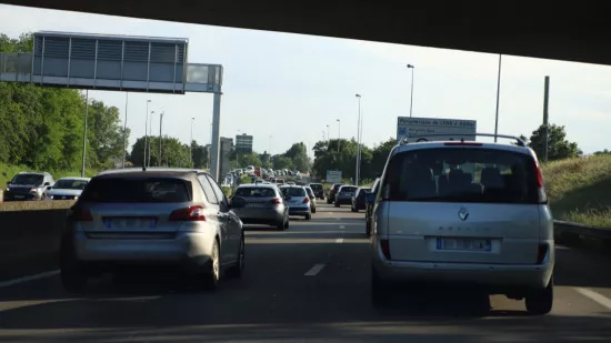 découvrez les dernières informations sur l'accident survenu à feyzin sur l'a7, qui a conduit à la fermeture de l'autoroute. restez informé des conditions de circulation et des conseils pour éviter les embouteillages.