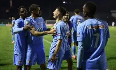 revivez le match de la coupe de france où feignies-aulnoye a malheureusement chuté face à l'équipe lyonnaise. analyse des moments clés et réactions après cette rencontre déterminante.