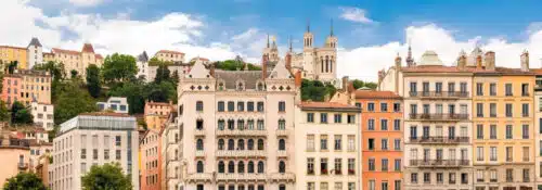 découvrez les sorties incontournables à lyon du 6 au 8 décembre ! plongez dans l'ambiance festive de la ville, entre marchés de noël, spectacles et événements culturels. ne manquez pas ces moments uniques qui illuminent la période des fêtes.