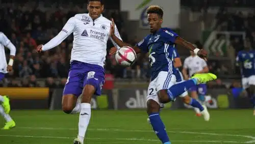 revivez le match nul captivant entre lyon et toulouse. découvrez les moments forts et les performances des joueurs dans cette rencontre palpitante qui a tenu les fans en haleine. analysez les statistiques et les enjeux du match pour comprendre les dynamiques des deux équipes.