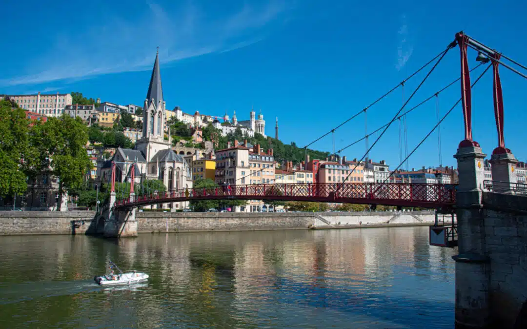 découvrez comment lyon, en pleine croissance, s'affirme comme un épicentre économique et culturel, attirant investisseurs et talents tout en préservant son patrimoine et sa qualité de vie.